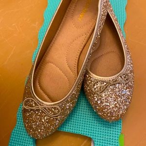 Old Navy gold glitter flats. Size 8.  New. No tags